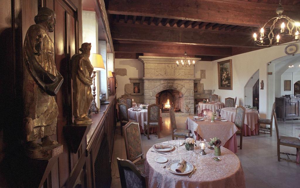 Chateau De Floure - Spa Et Piscine Exterieure Chauffee Carcassonne Restaurang bild